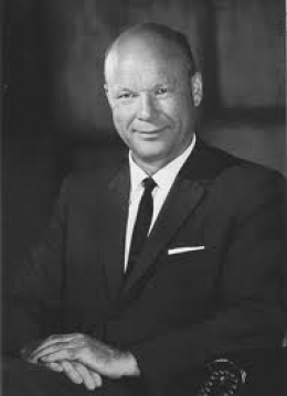 Founding chancellor Dean E. McHenry retires